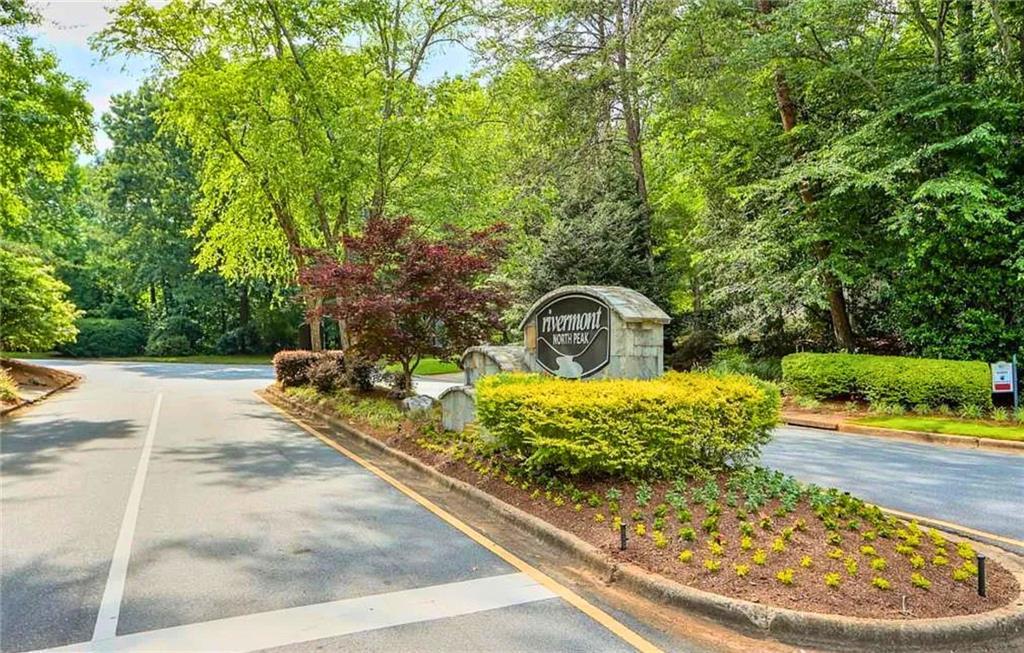 335 N Peak Dr., Alpharetta, GA 30022
