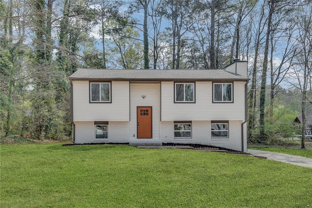 3394 Dearwood Dr., Lilburn, GA 30047