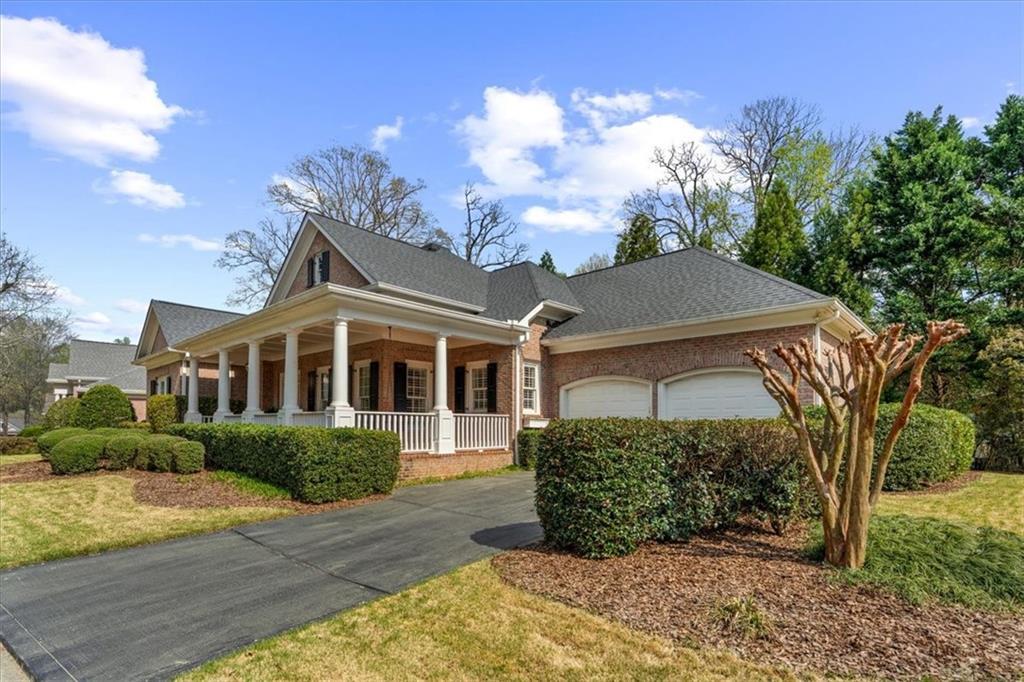 2204 Stephens Walk, Dunwoody, GA 30338