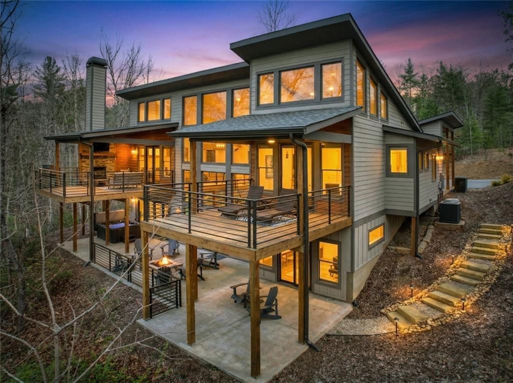 466 E Watersong Bluff, Ellijay, GA 30540