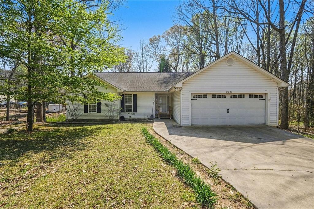 2927 Valley Dr., Gainesville, GA 30507