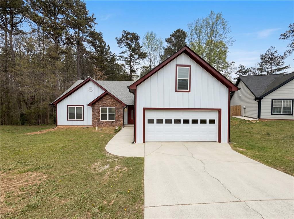 254 Shadetree Ln., Lawrenceville, GA 30044