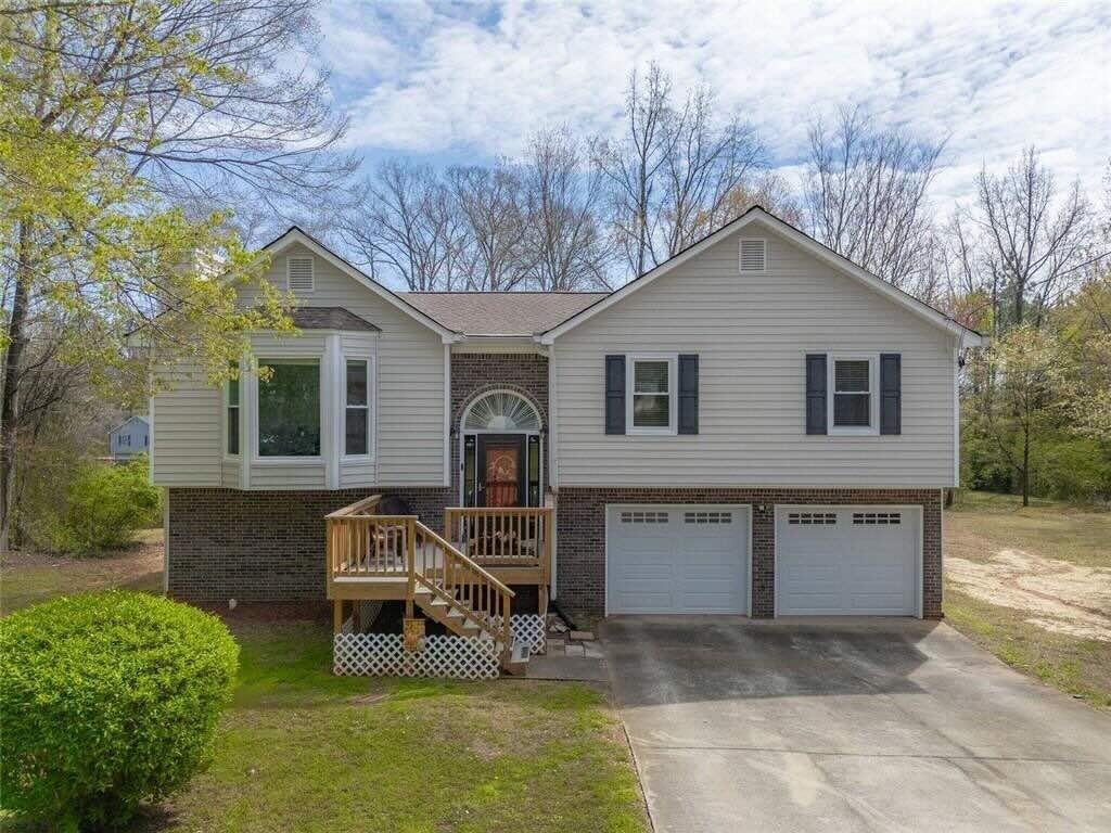 226 Breckenridge Dr., Powder Springs, GA 30127