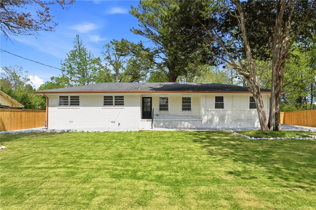 5542 Joeclay Dr., Stone Mountain, GA 30088