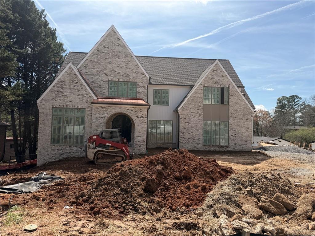 228 Thomas Cir., Roswell, GA 30075