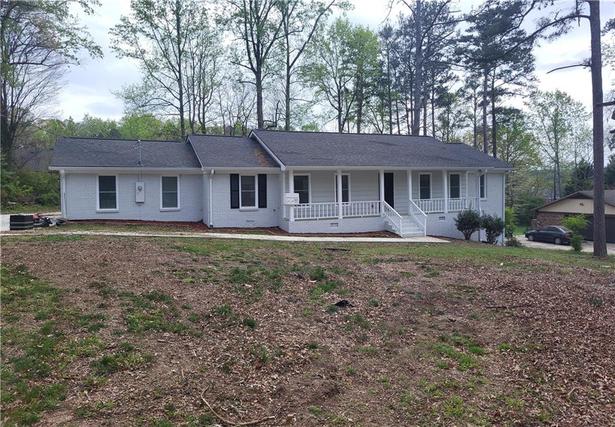 New Foreclosures & Short Sales That Attend Browns Mill Elementary School: March 30th to April 5th