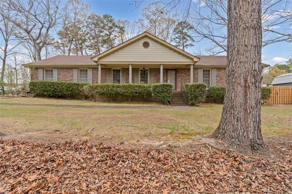 2293 Hidden Ln., Snellville, GA 30078