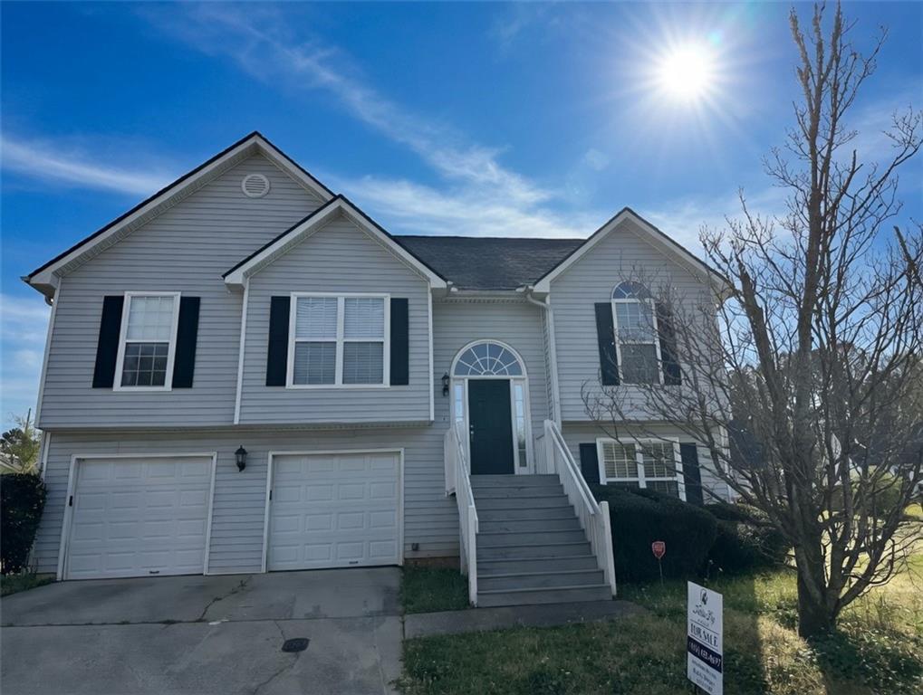 825 Stonehaven Rd., Atlanta, GA 30331