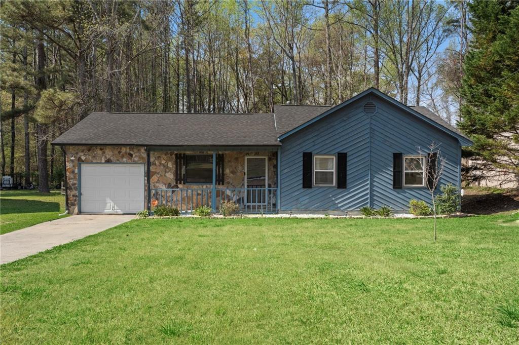 5385 Garvey Dr., Fairburn, GA 30213