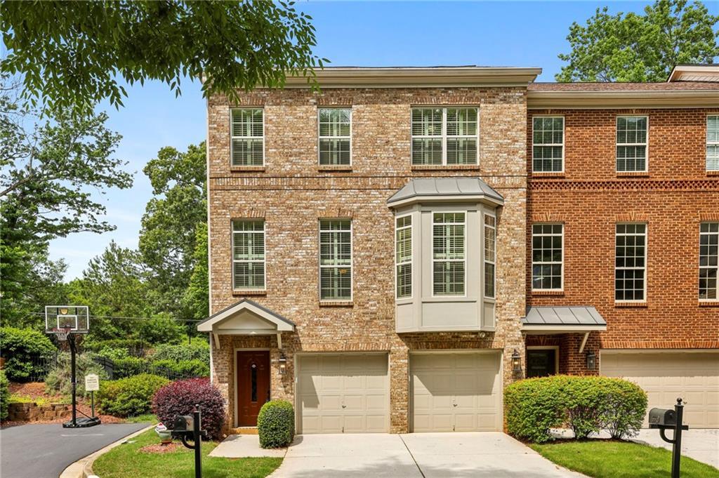5577 Julian Pl., Atlanta, GA 30342