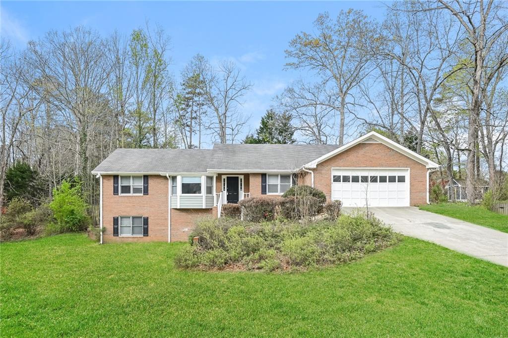 902 Hickory Nut Ln., Lawrenceville, GA 30043