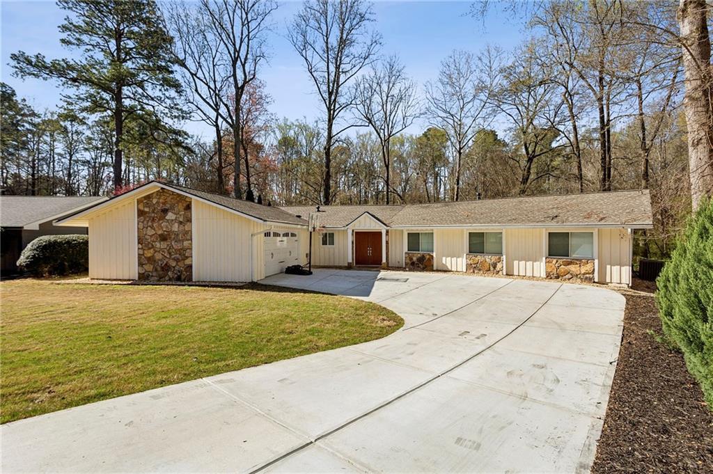 331 Ridgewater Dr., Marietta, GA 30068