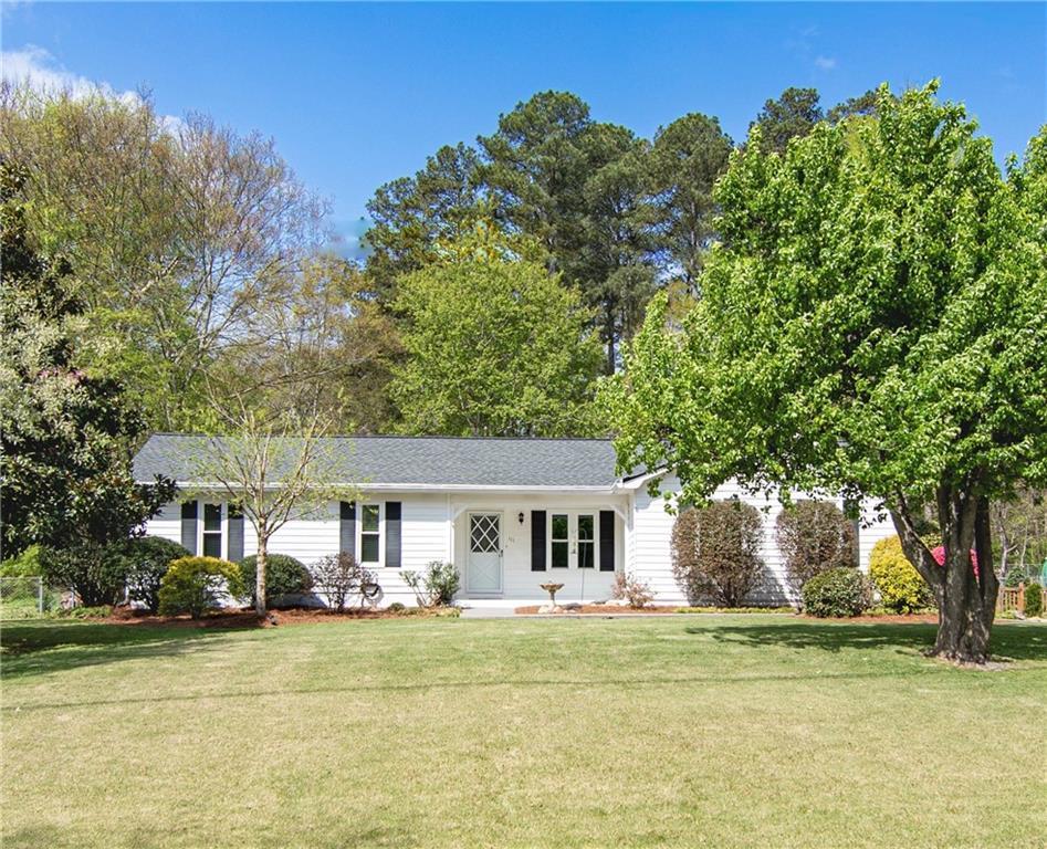 111 Little Brook Dr., Woodstock, GA 30188