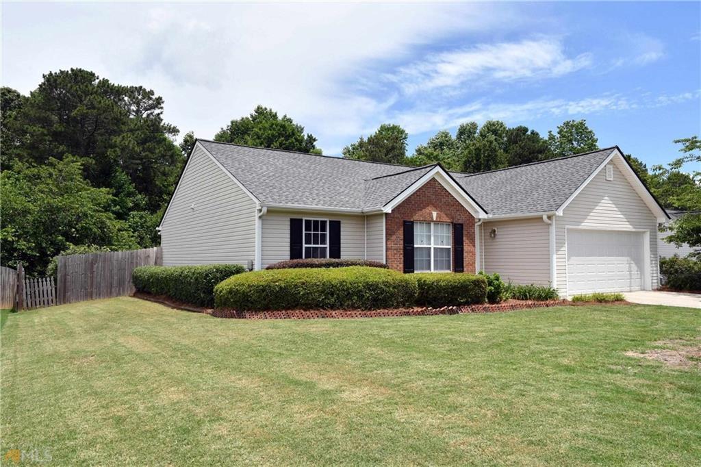 6285 Huntcliff Dr., Flowery Branch, GA 30542