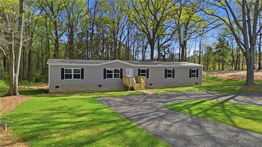 92 Holliday Rd., Franklin, GA 30240