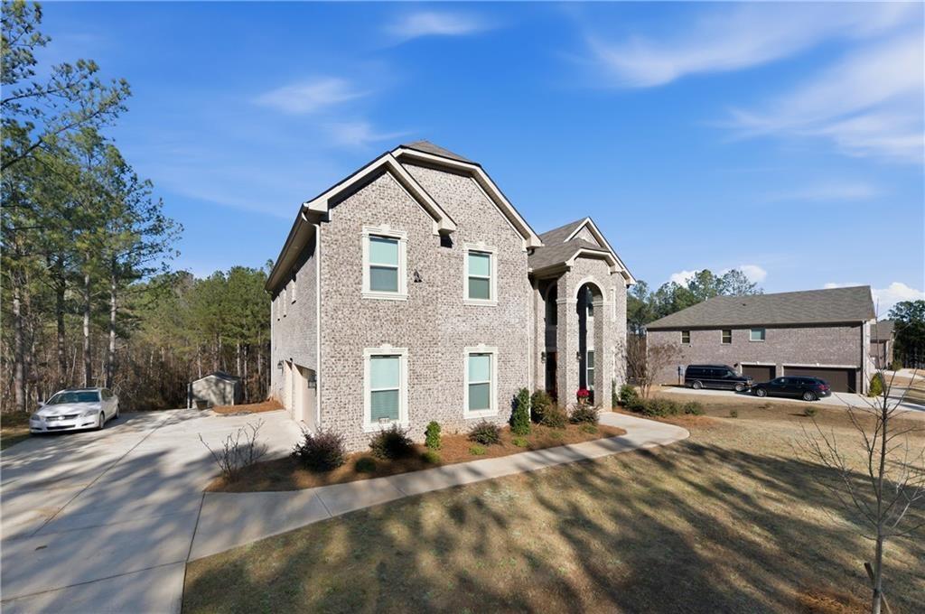 6160 Belmont Dr., Douglasville, GA 30135