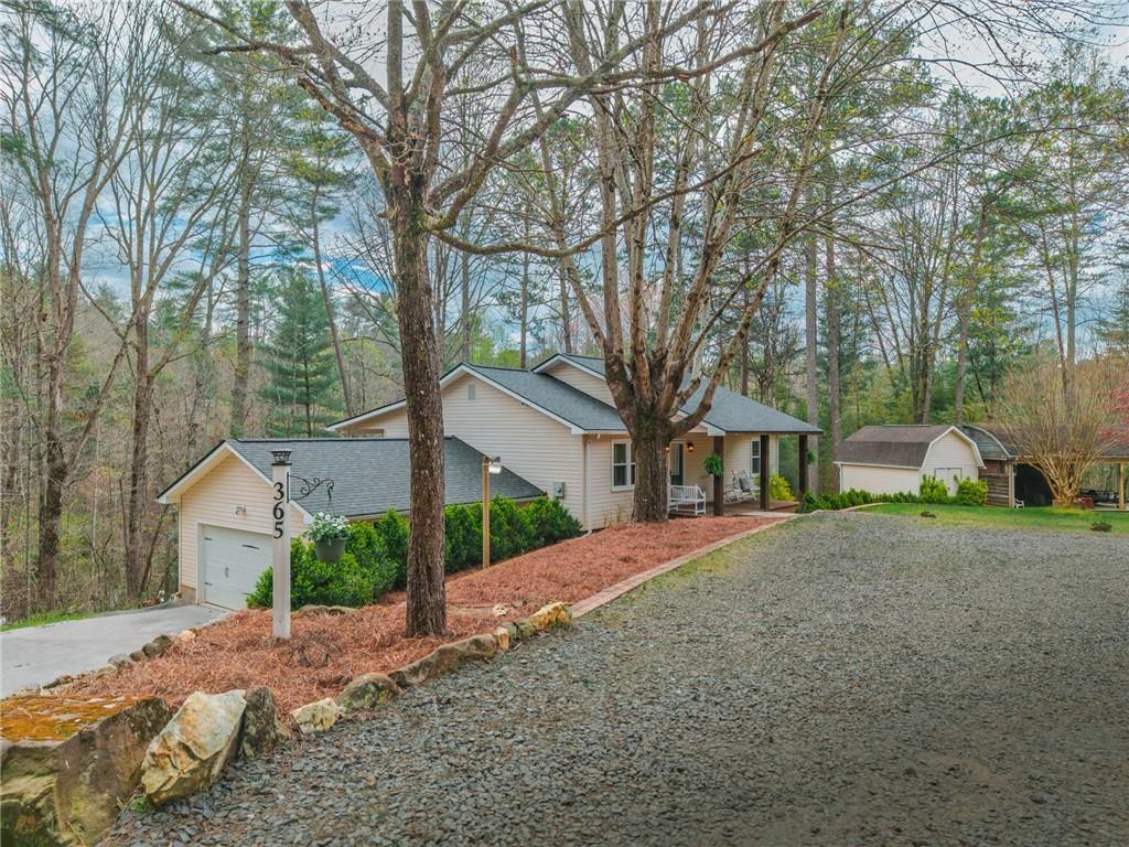 365 Quarles Ln., Ellijay, GA 30540