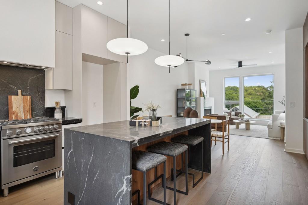 1570 Flat Shoals Rd #4, Atlanta, GA 30316