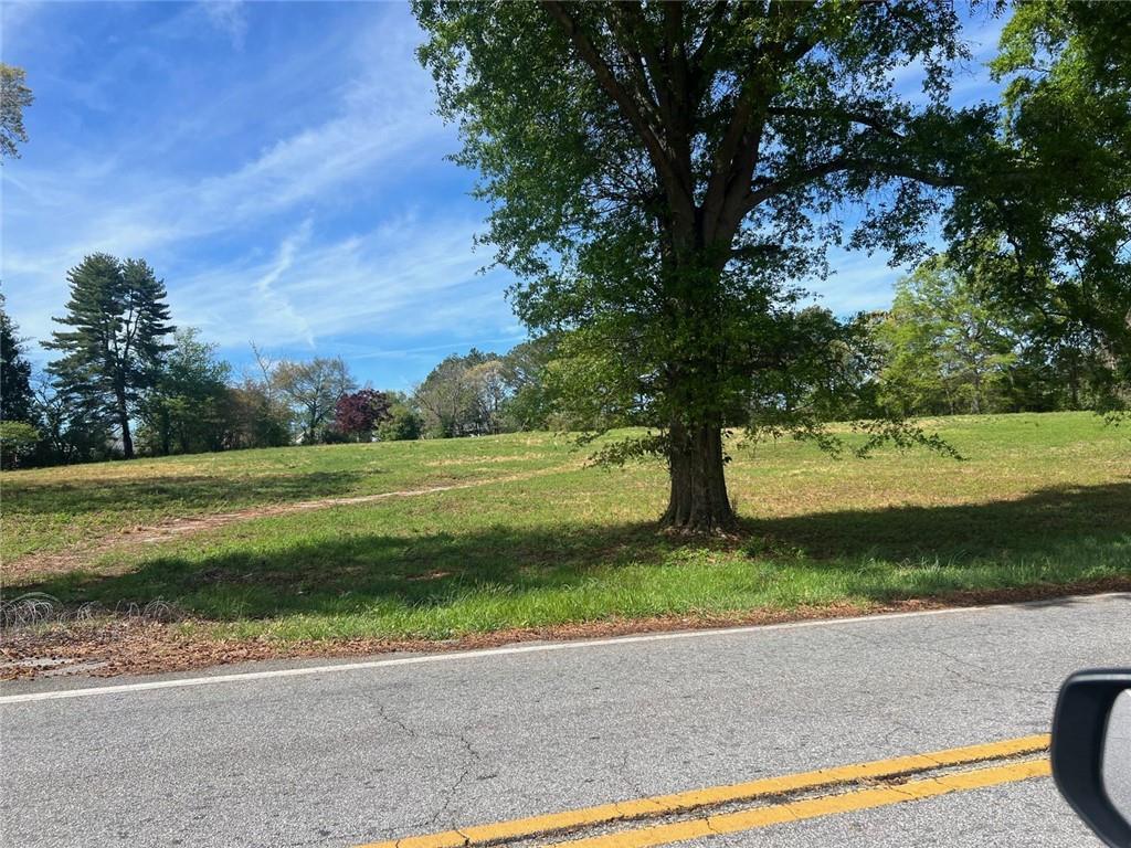 613 Midway Rd., Loganville, GA 30052