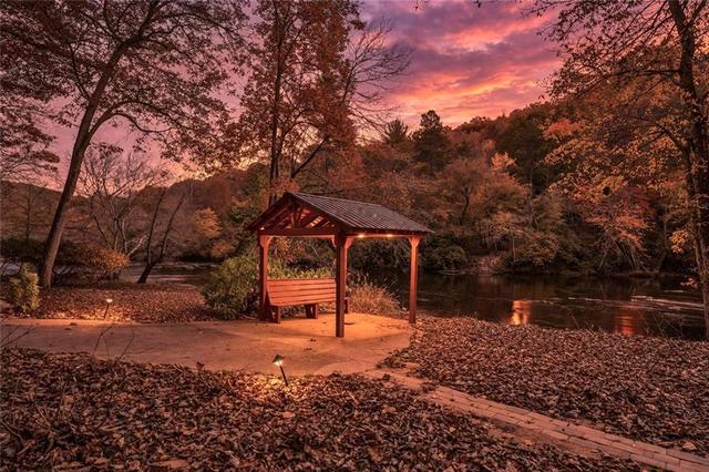 New Homes with Master Bedrooms on the 1st Floor That Attend Mountain View Elementary School: March 28th to April 3rd