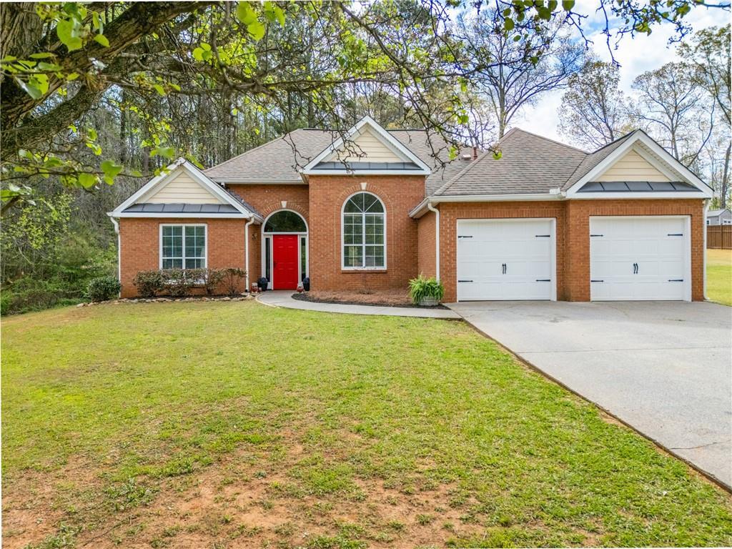 174 Foxtail Pass, Acworth, GA 30101