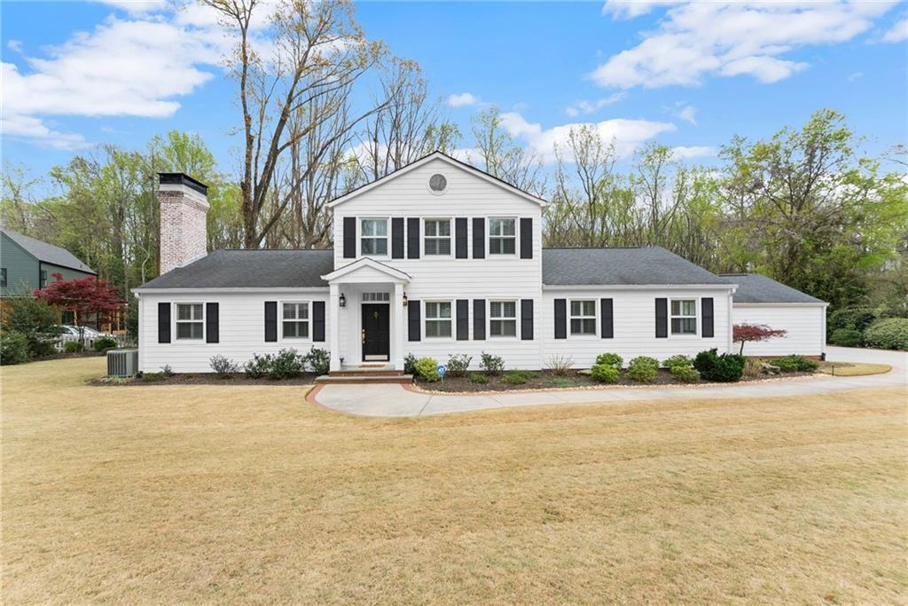 669 Dixon Dr., Gainesville, GA 30501