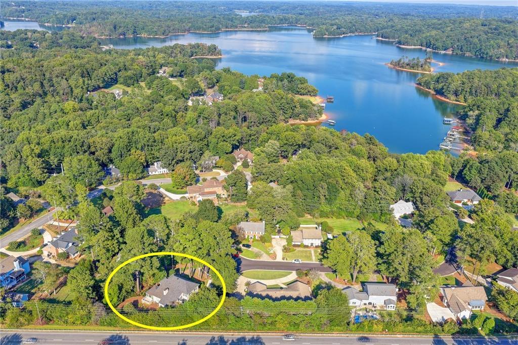 2859 Village Ct., Gainesville, GA 30506