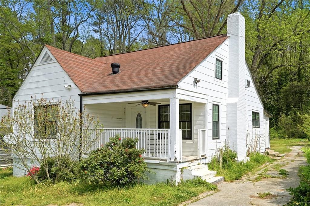 707 Francis Pl., Atlanta, GA 30318