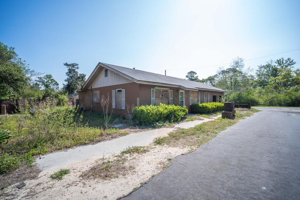 49 Collins St., Mcrae, GA 31055