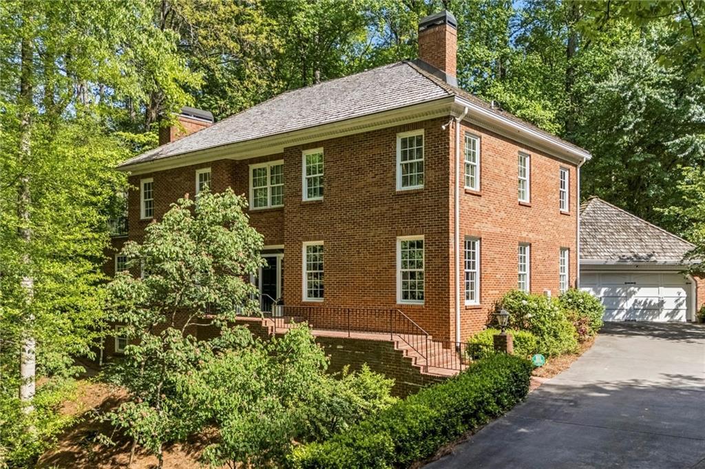 10 Albemarle Dr., Atlanta, GA 30327