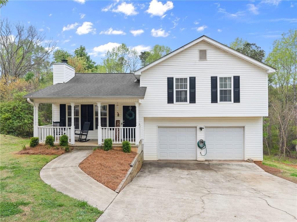 5037 Holly Hock Dr., Flowery Branch, GA 30542