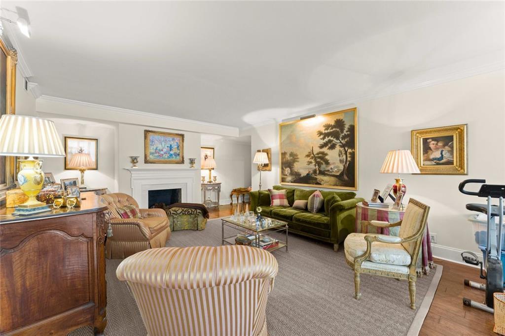 2734 Peachtree Rd. #C301, Atlanta, GA 30305