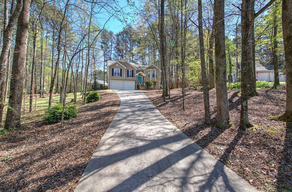 205 Cryder Ln., Canton, GA 30115