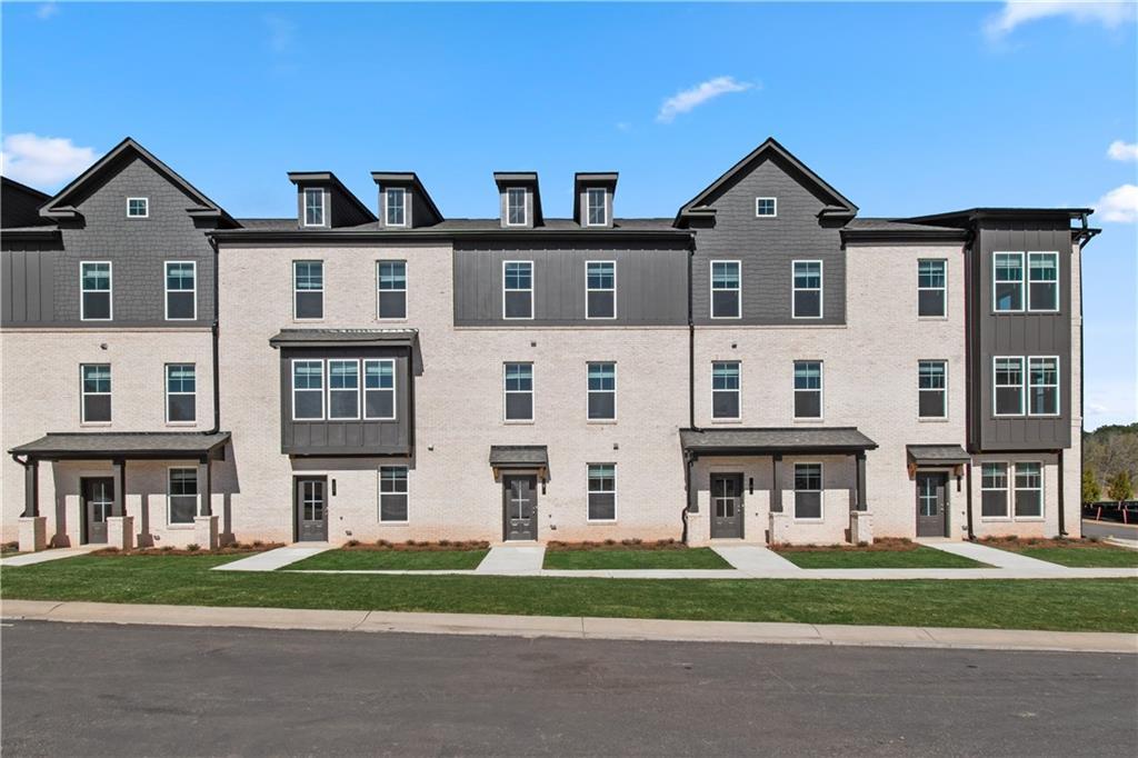 2610 Daybreak Ln., Newnan, GA 30265