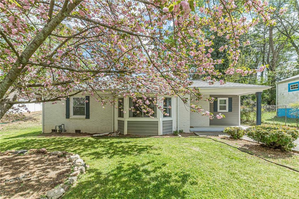 3182 Lake Ave., Hapeville, GA 30354