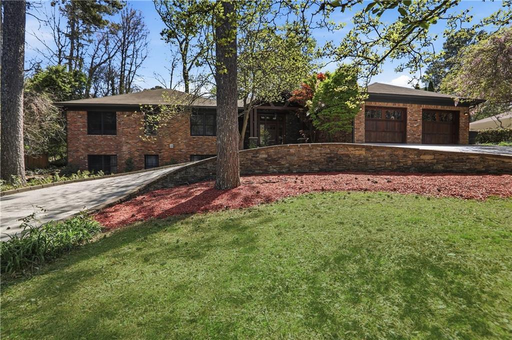 2881 Cravey Dr., Atlanta, GA 30345