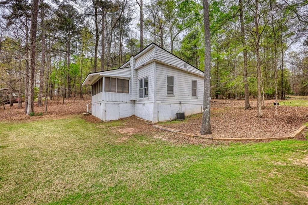 1697 County Line Ext, Mansfield, GA 30055