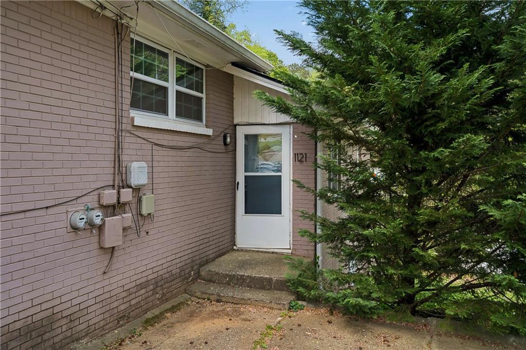 1121 Glendale Dr., Atlanta, GA 30344