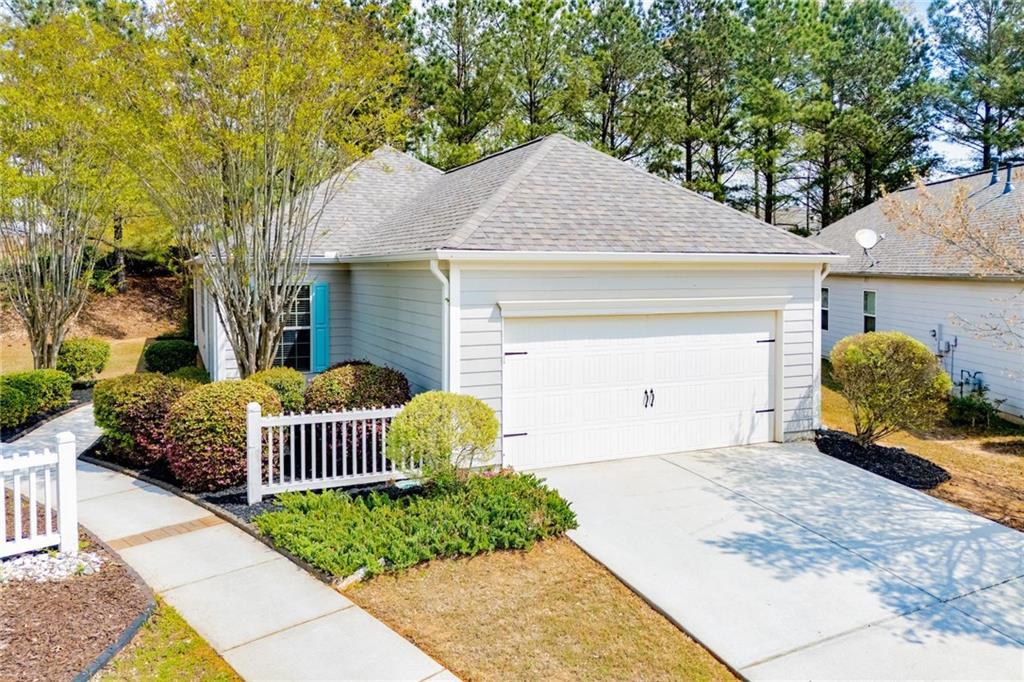 240 River Meadow Dr., Lagrange, GA 30241