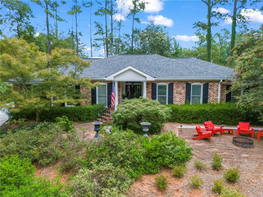 104 Lakeshore Cir., Marietta, GA 30067