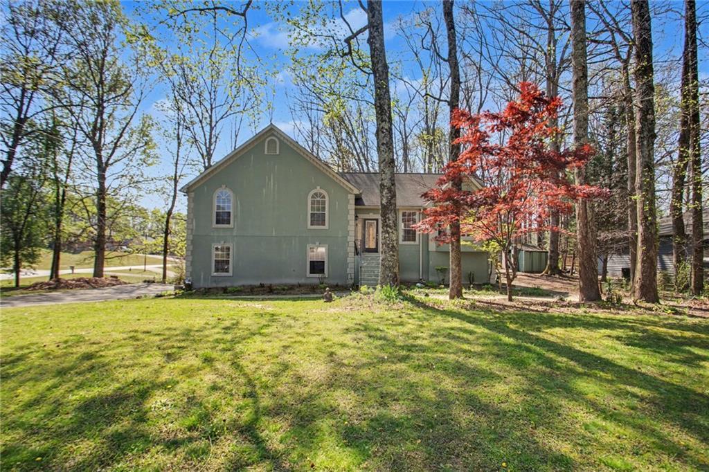 1943 Oakleaf Ct., Lithia Springs, GA 30122