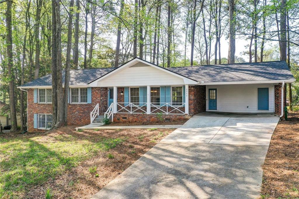 3553 Sandy Woods Ln., Stone Mountain, GA 30083