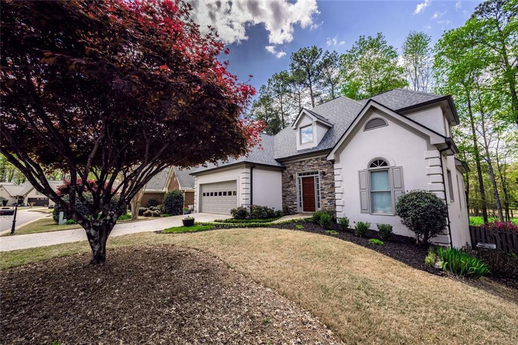 400 Shelli Ln., Roswell, GA 30075