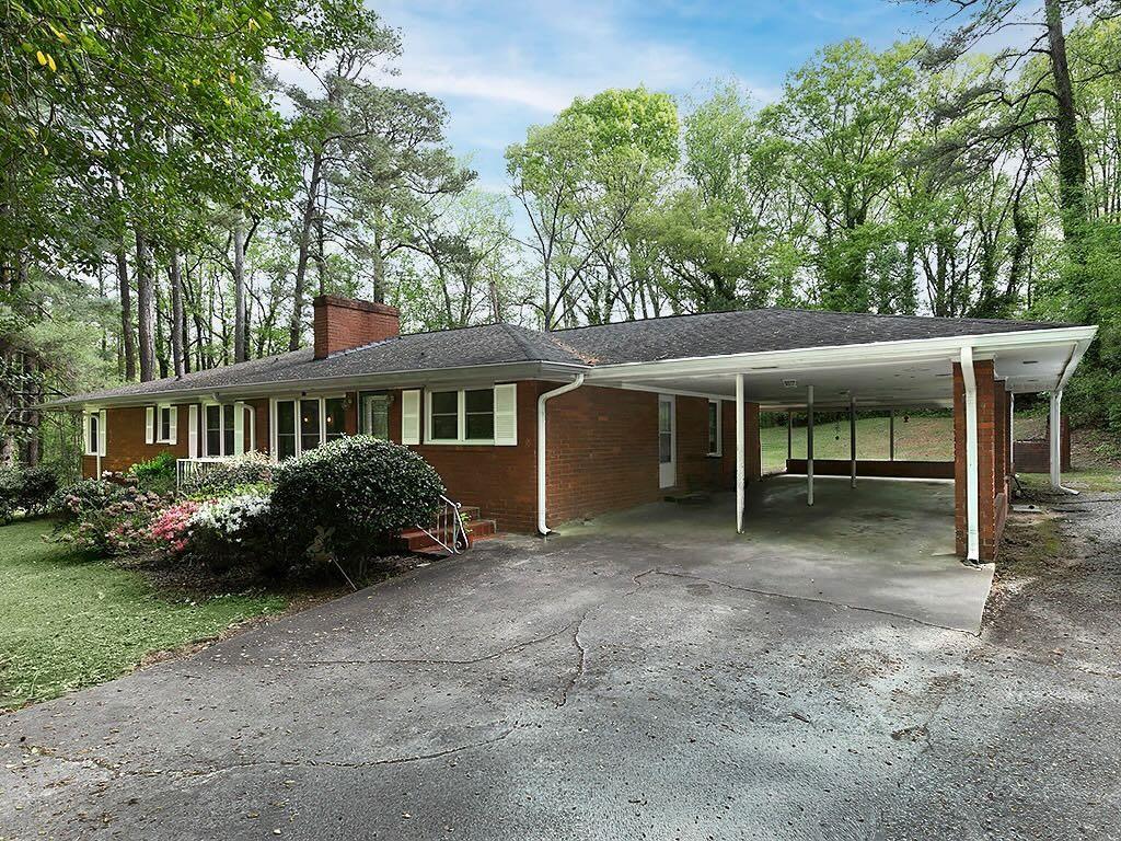 6325 Dodgen Rd., Mableton, GA 30126