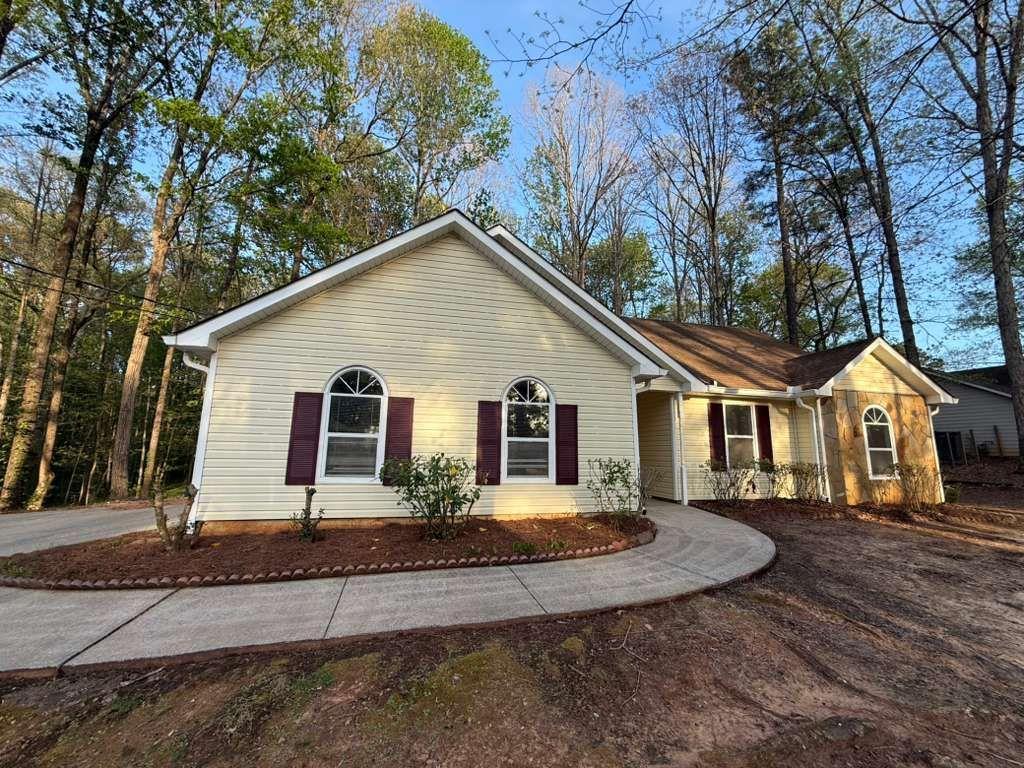 35 Lindsey Ln., Sharpsburg, GA 30277
