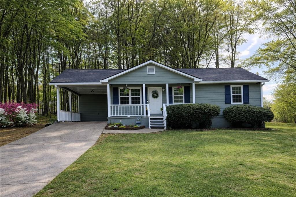 3705 Compton Woods Ln., Loganville, GA 30052