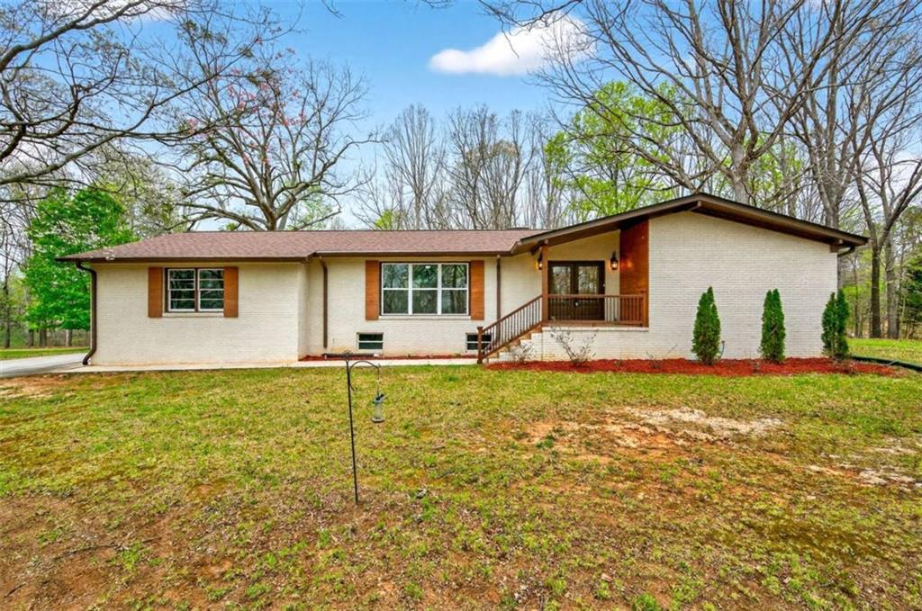 672 Cooley Woods Rd., Cleveland, GA 30528