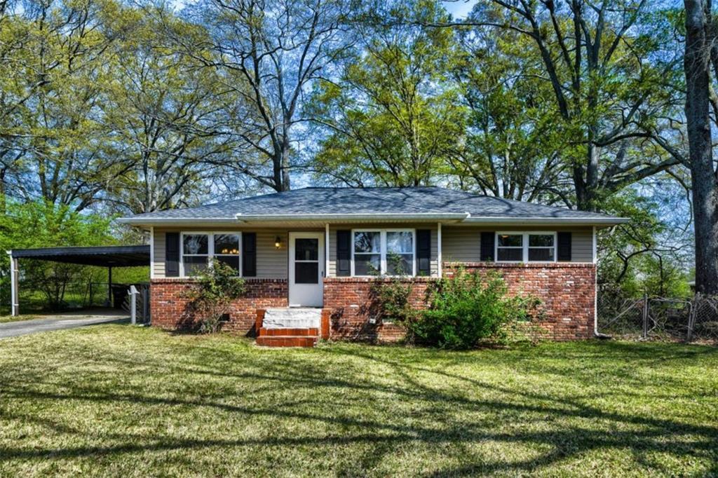 8504 Meadowbrook Dr., Douglasville, GA 30134