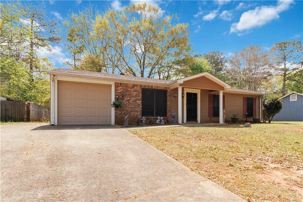 3817 Skidmore Dr., Decatur, GA 30034