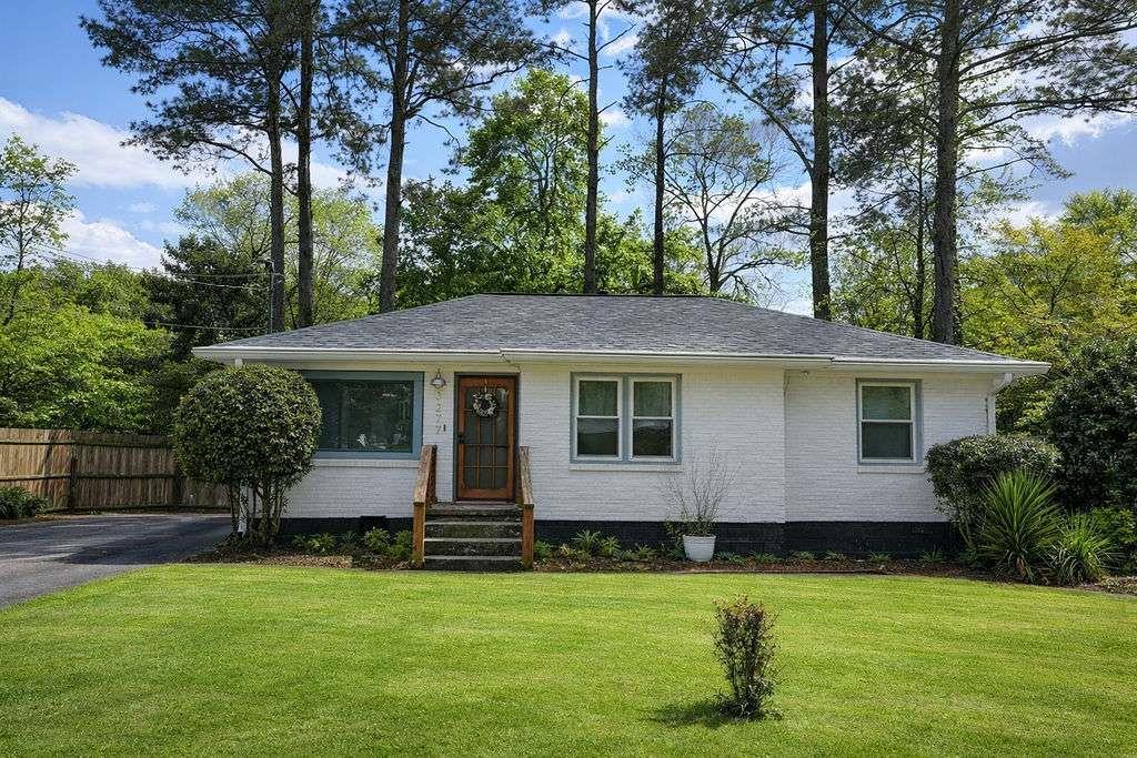 3277 Beech Dr., Decatur, GA 30032